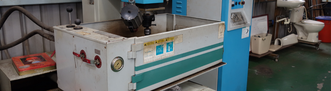 放電加工機-陳朝琴 師傅